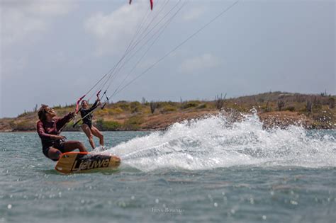Kiteboarding spots of Curacao .